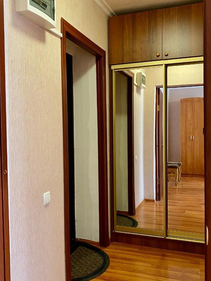 Квартира 1-Комнатная - До Моря 2 Мин - В Центре Sukhumi Exteriör bild